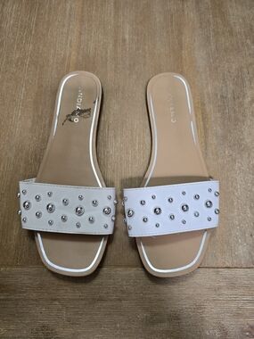 Andiamo White Studded Slide Mules